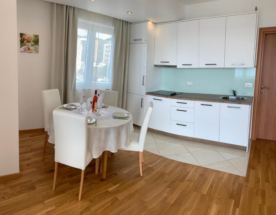 Ive Lole Ribara 38 Apartment Becici  Bagian luar foto